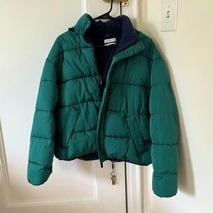 Urban Outfitters 90s Style Green Puffer Jacket with Fleece Lining